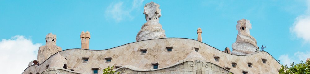 Image of park Güell, in Barcelona city. This image is used to inform that there is online psychotherapy in English, in Barcelona city.